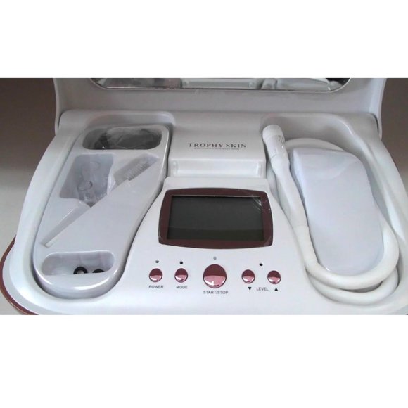 Trophy Skin MicrodermMD - At Home Microdermabrasion Kit - Picture 2 of 5